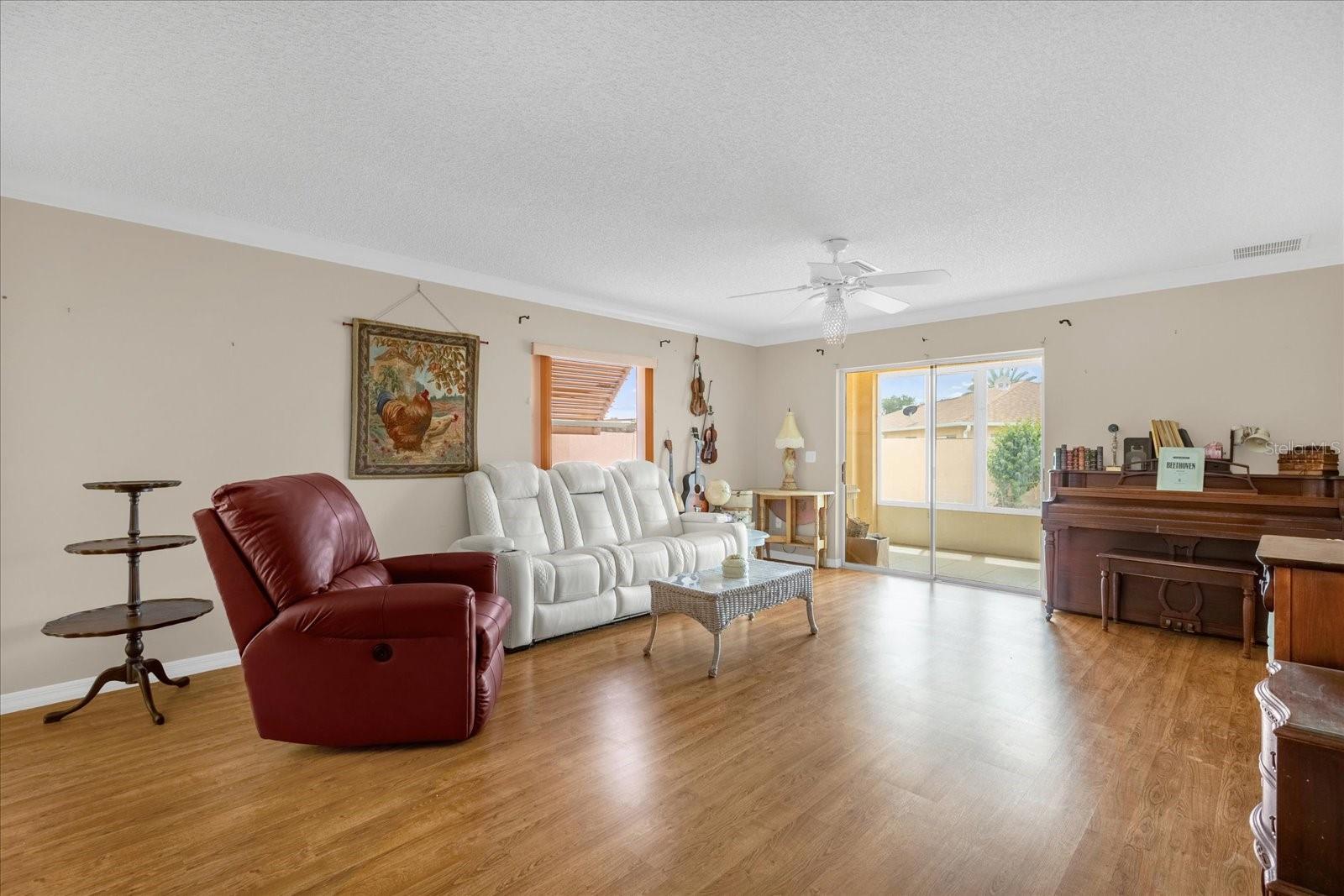 Image 8 of 27 For 1108 Ricardo Avenue