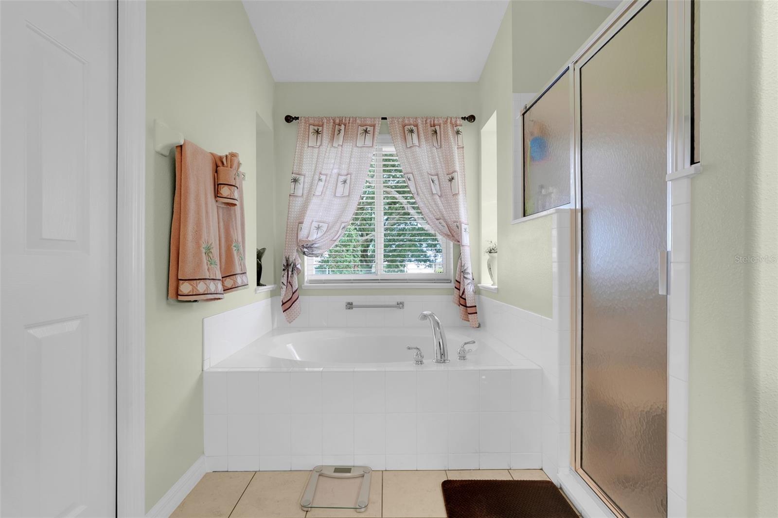 Image 20 of 43 For 4950 Glen Coe Street