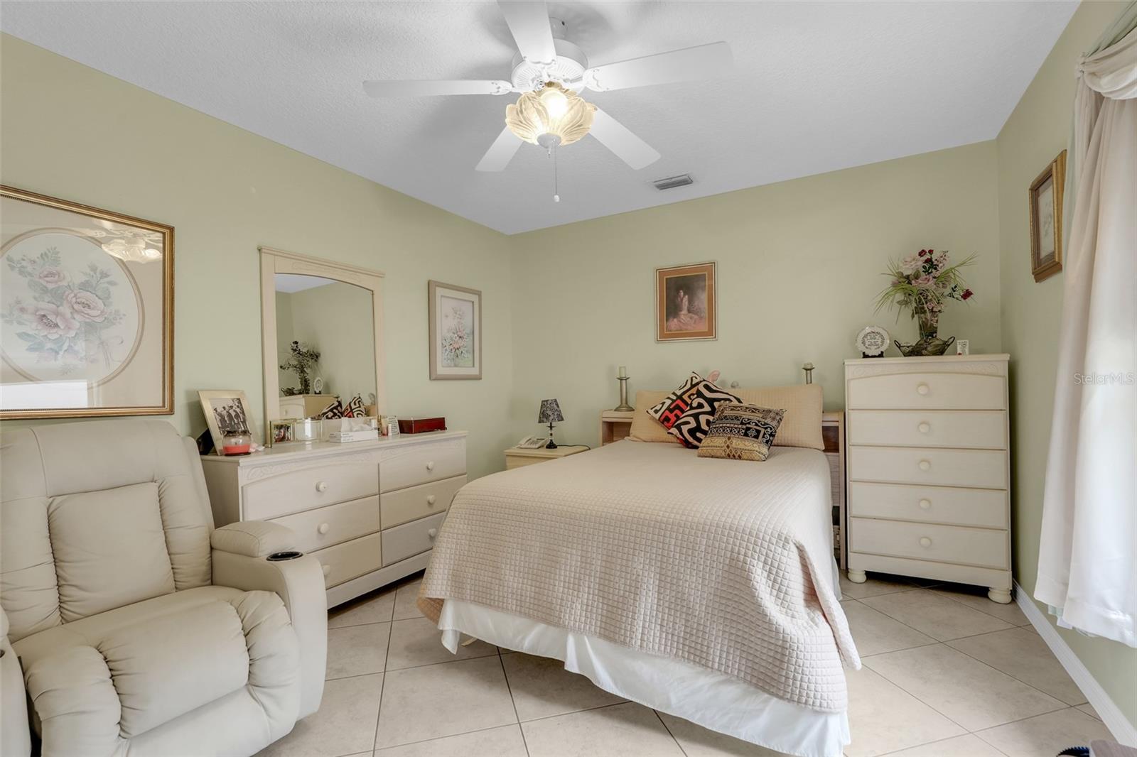 Image 22 of 43 For 4950 Glen Coe Street