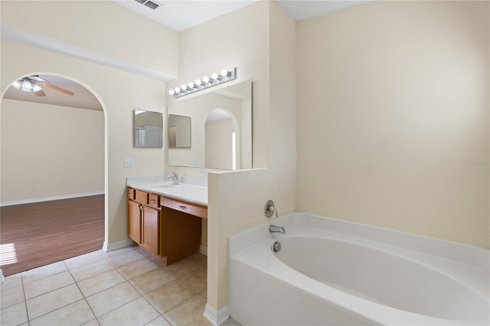 Image 17 of 34 For 2339 Foxtree Road
