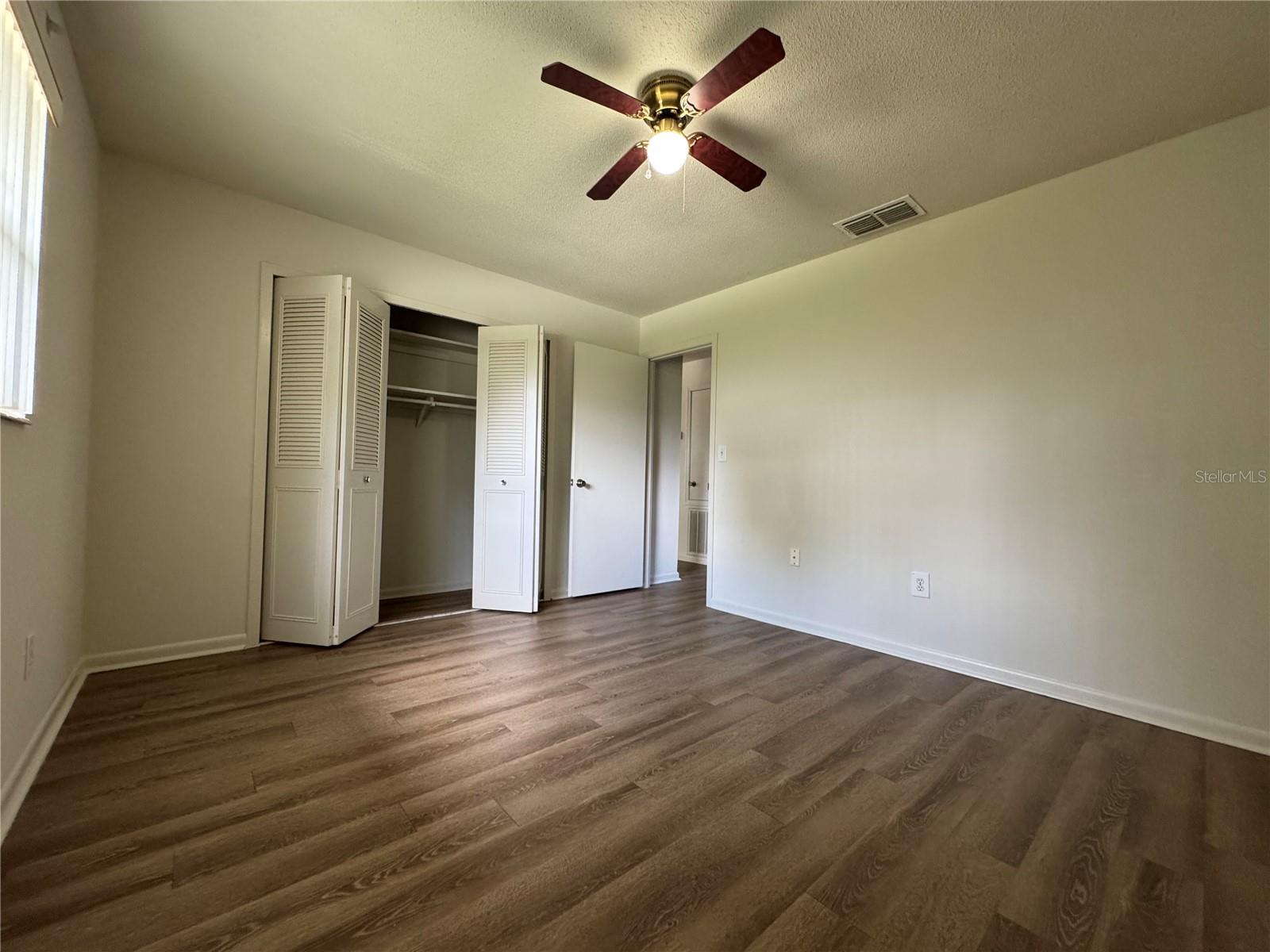 Image 8 of 27 For 424 Almond Street