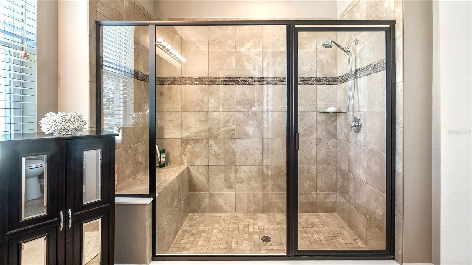 Image 13 of 43 For 26747 White Plains Way