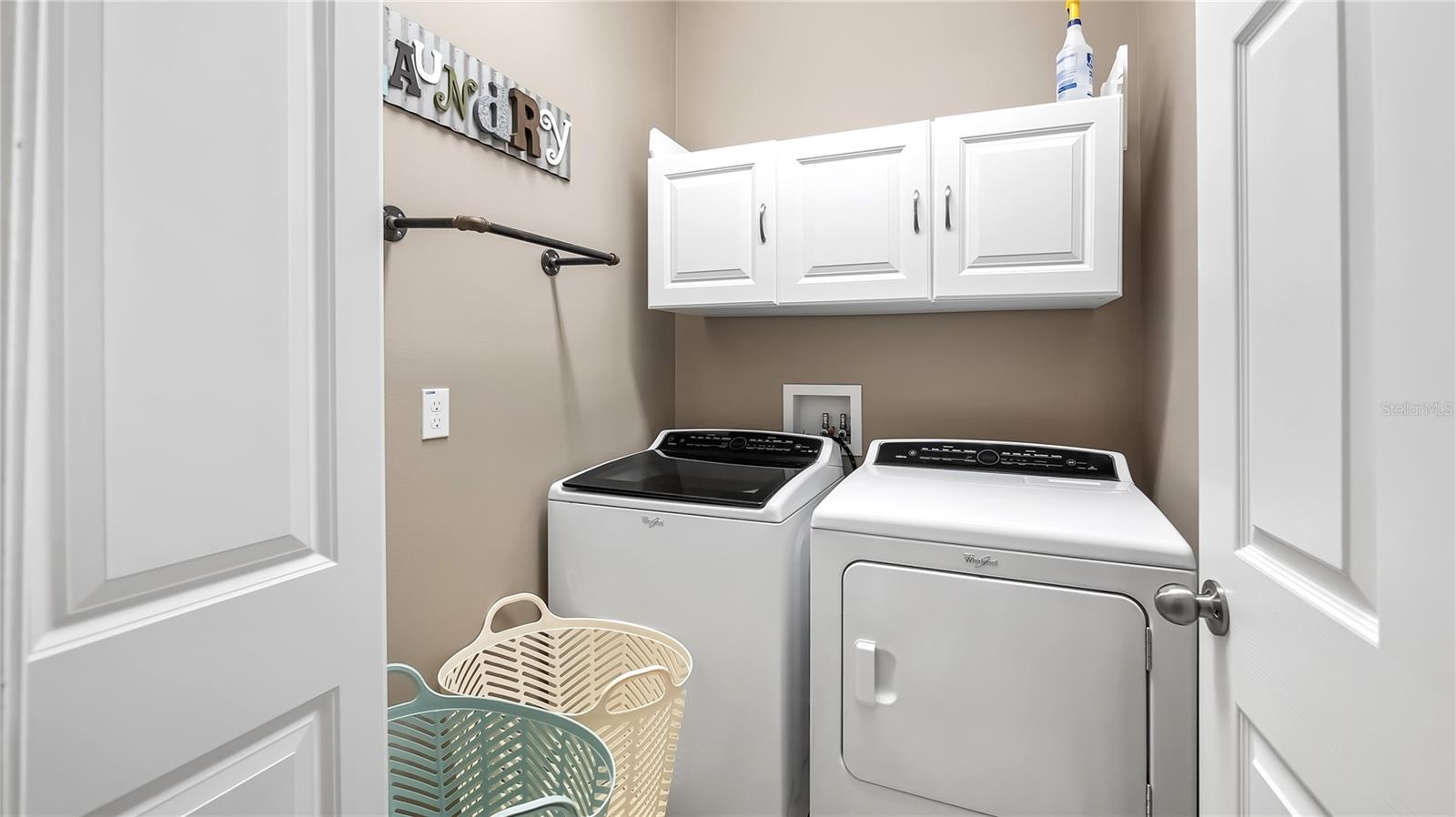 Image 17 of 43 For 26747 White Plains Way