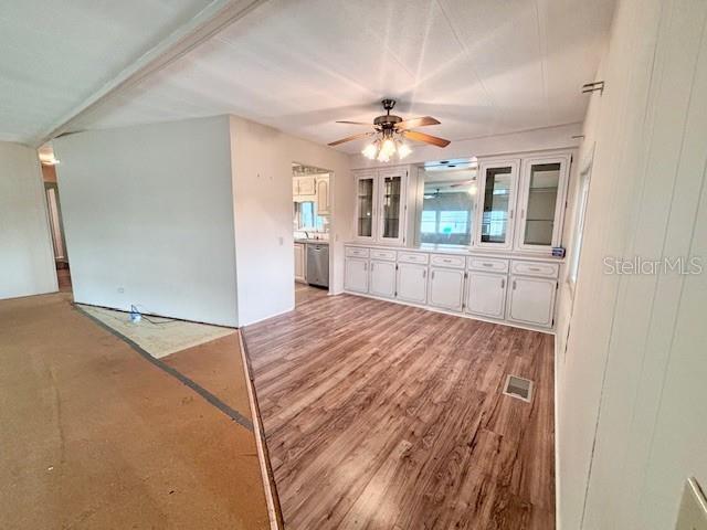 Image 14 of 27 For 427 Hawthorne Boulevard