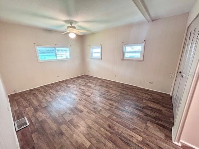 Image 21 of 27 For 427 Hawthorne Boulevard