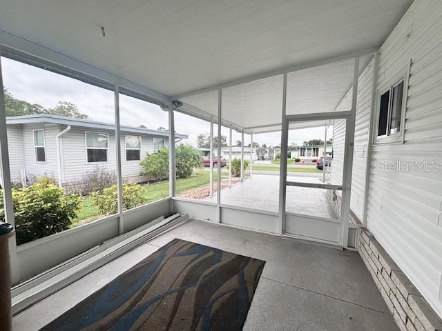 Image 5 of 27 For 427 Hawthorne Boulevard