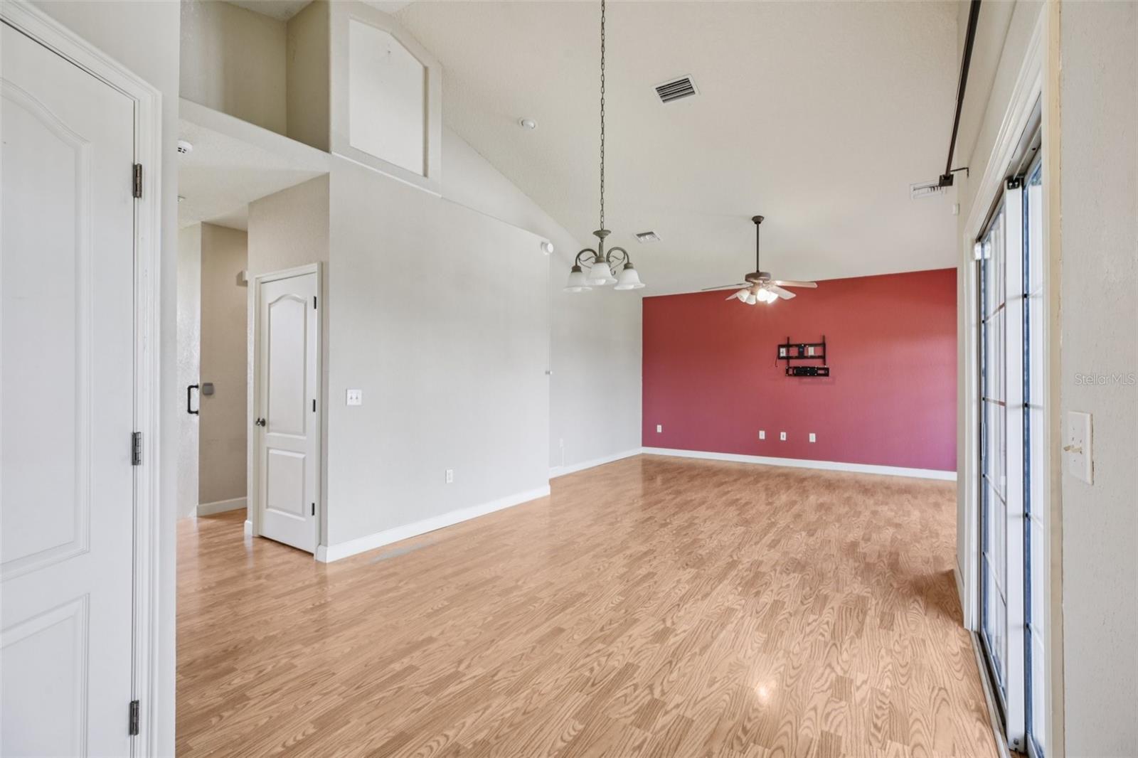 Image 21 of 55 For 13247 Casa Verde Circle