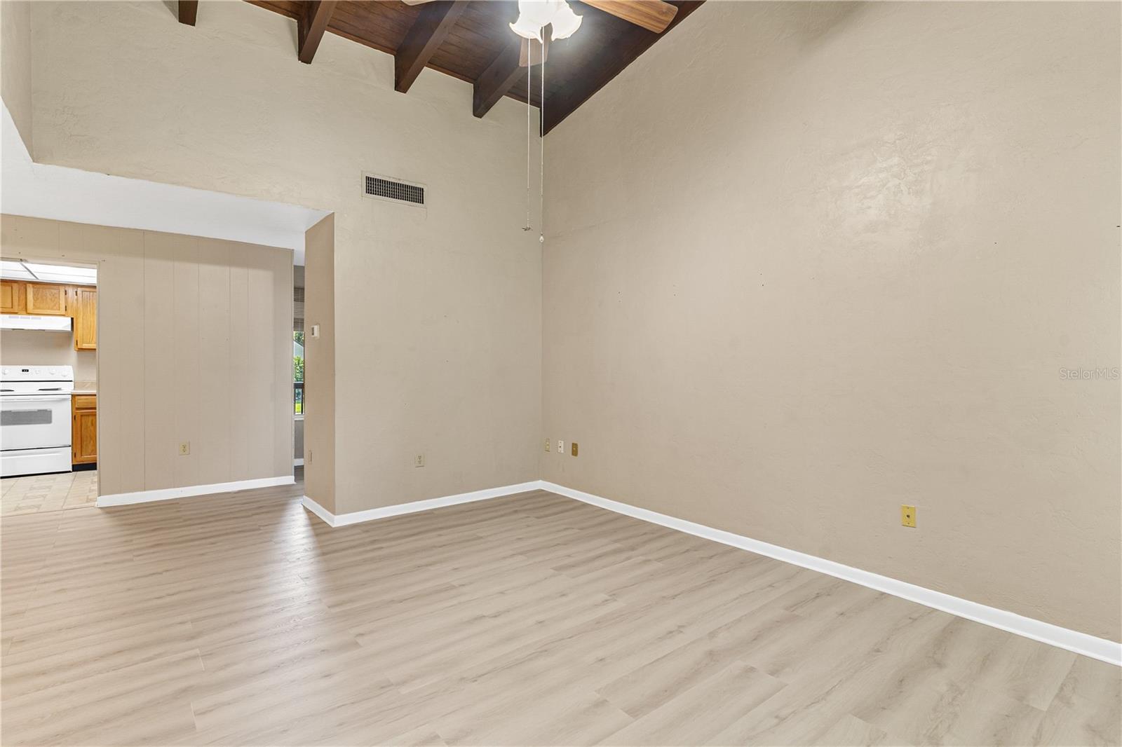 Image 13 of 40 For 14202 Sandalwood Drive 202
