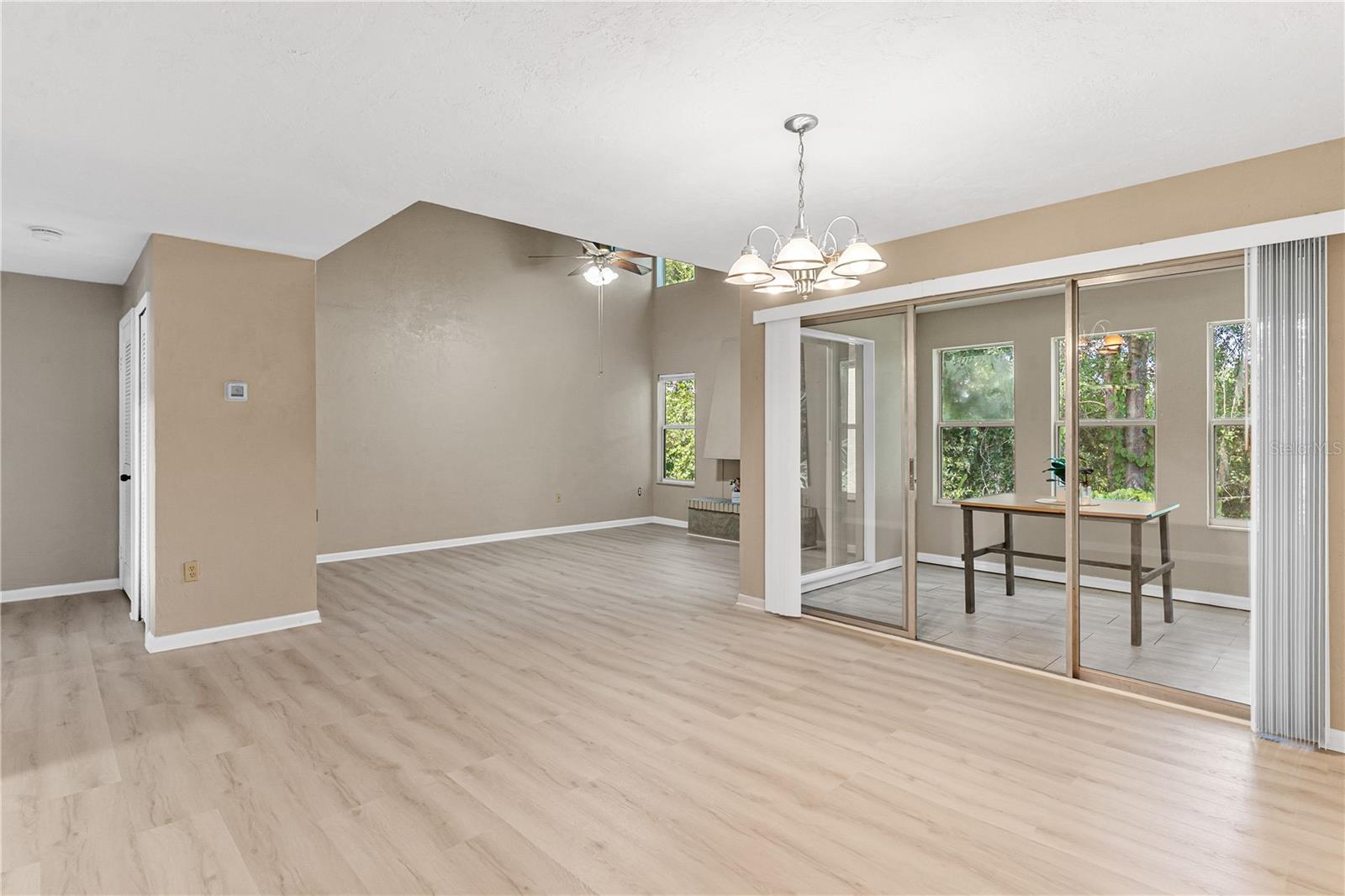Image 16 of 40 For 14202 Sandalwood Drive 202