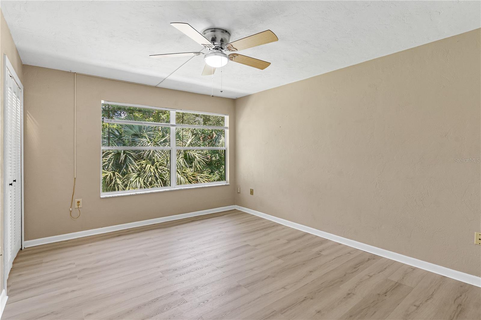 Image 23 of 40 For 14202 Sandalwood Drive 202