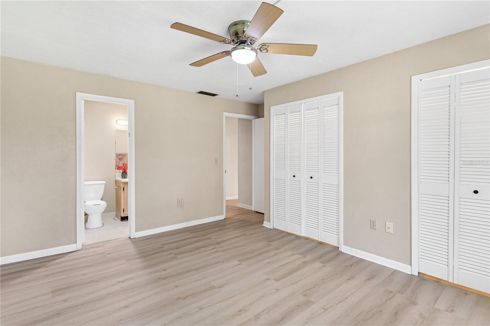 Image 24 of 40 For 14202 Sandalwood Drive 202
