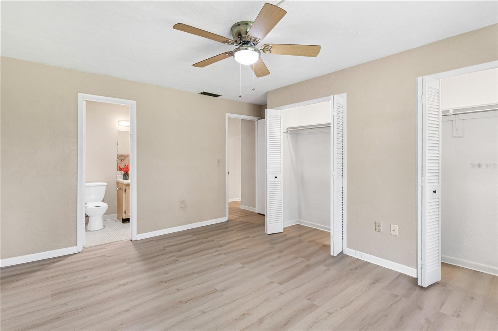 Image 25 of 40 For 14202 Sandalwood Drive 202