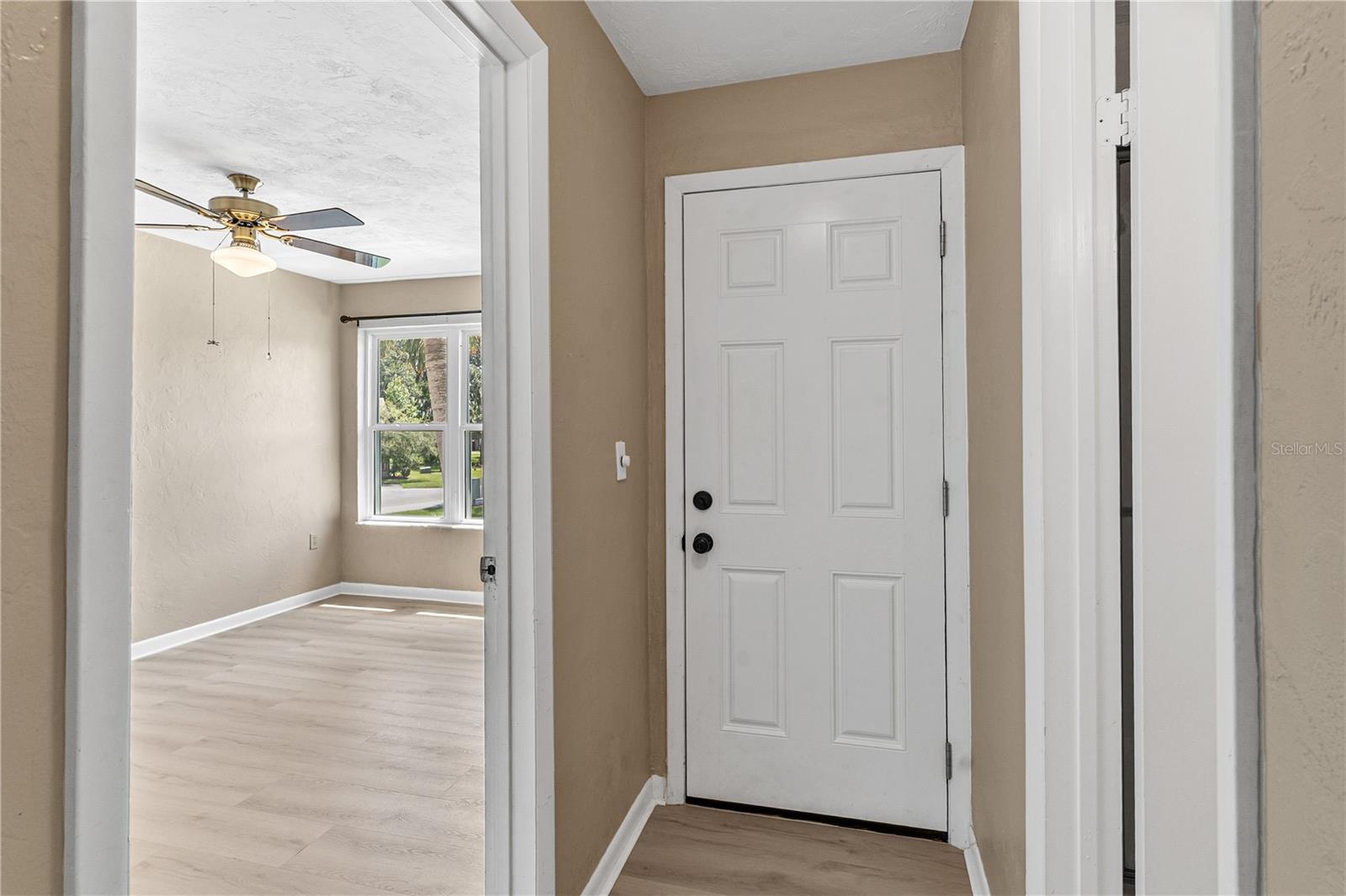 Image 26 of 40 For 14202 Sandalwood Drive 202
