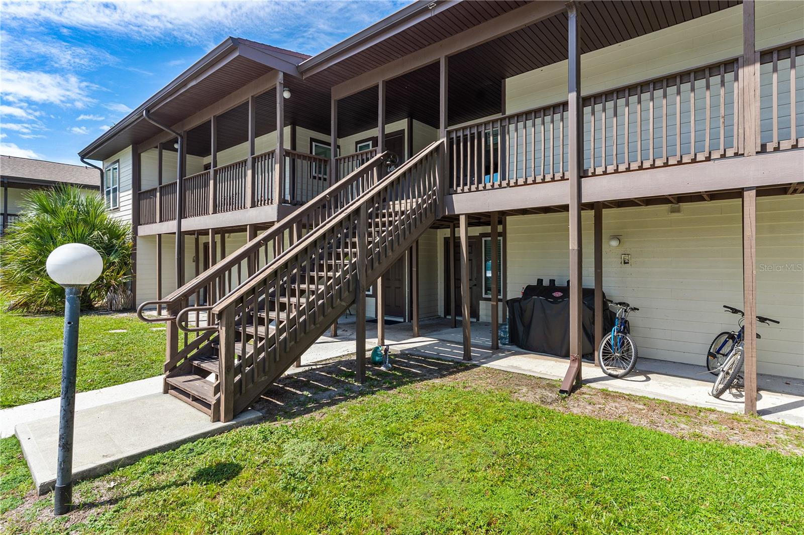 Image 3 of 40 For 14202 Sandalwood Drive 202