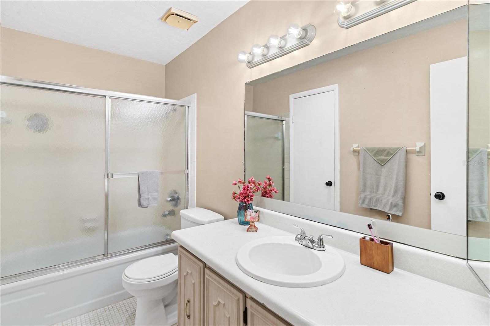 Image 30 of 40 For 14202 Sandalwood Drive 202