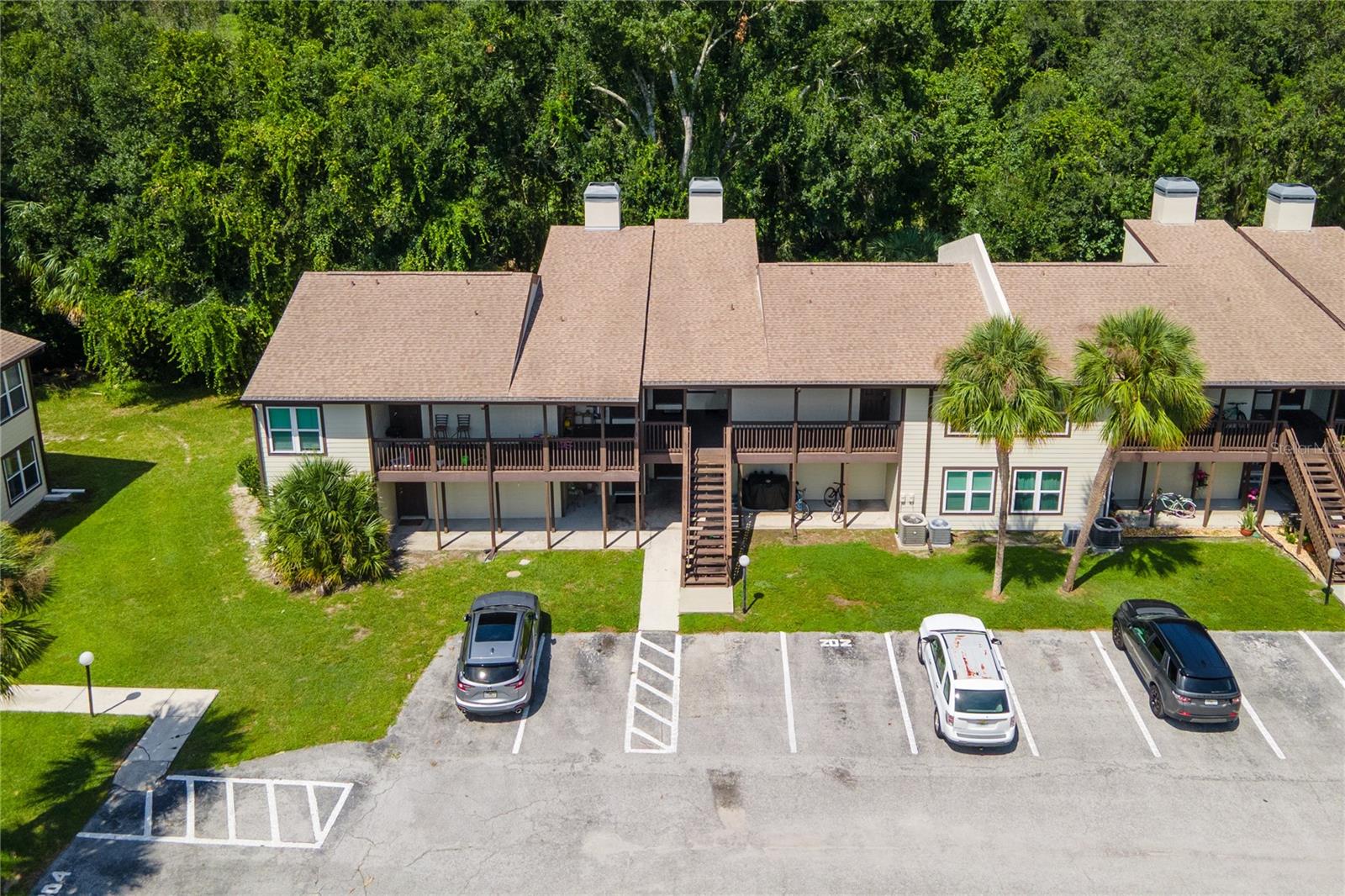 Image 33 of 40 For 14202 Sandalwood Drive 202