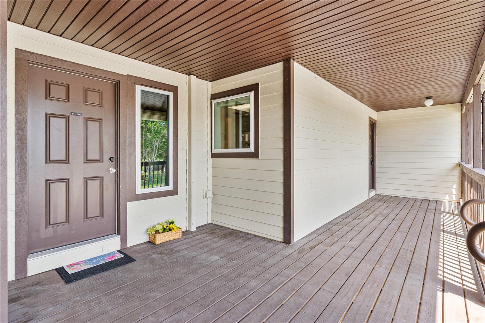 Image 4 of 40 For 14202 Sandalwood Drive 202