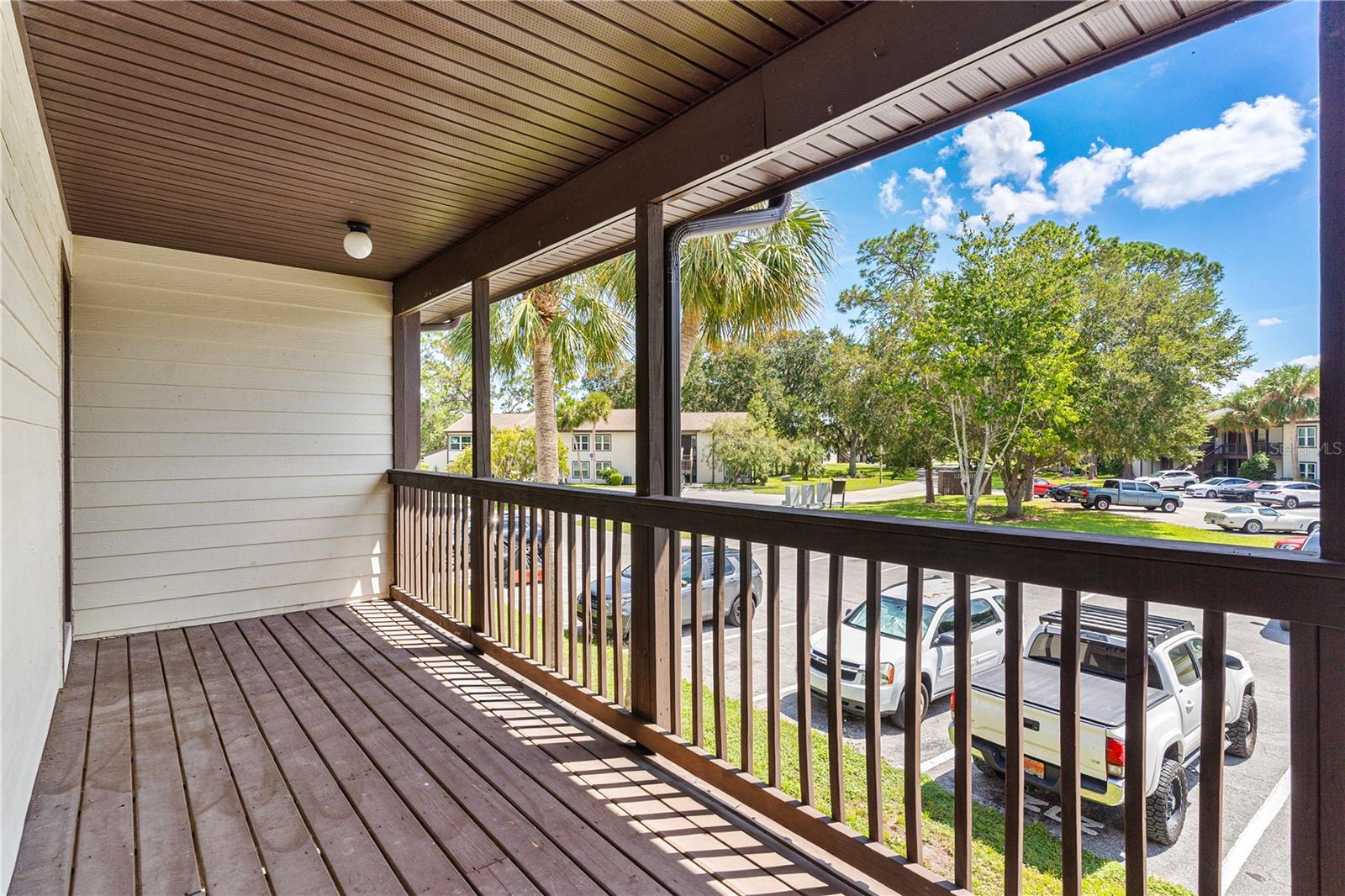 Image 5 of 40 For 14202 Sandalwood Drive 202