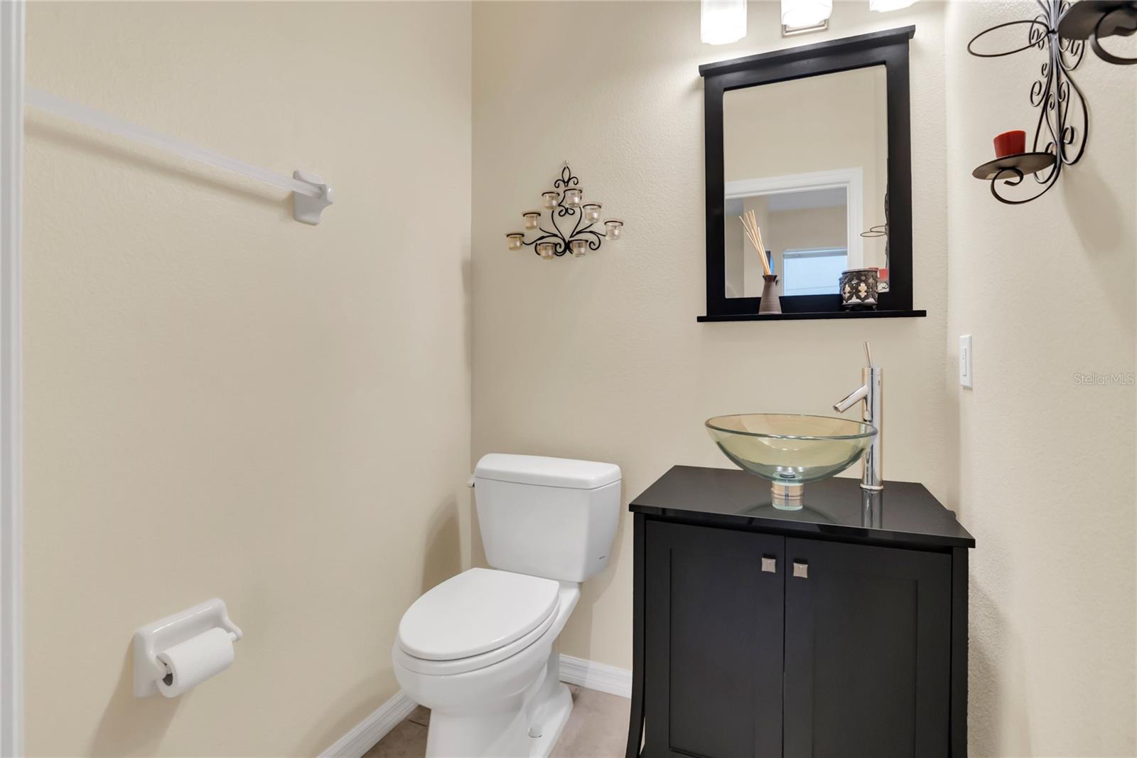 Image 14 of 46 For 5859 Strada Capri Way