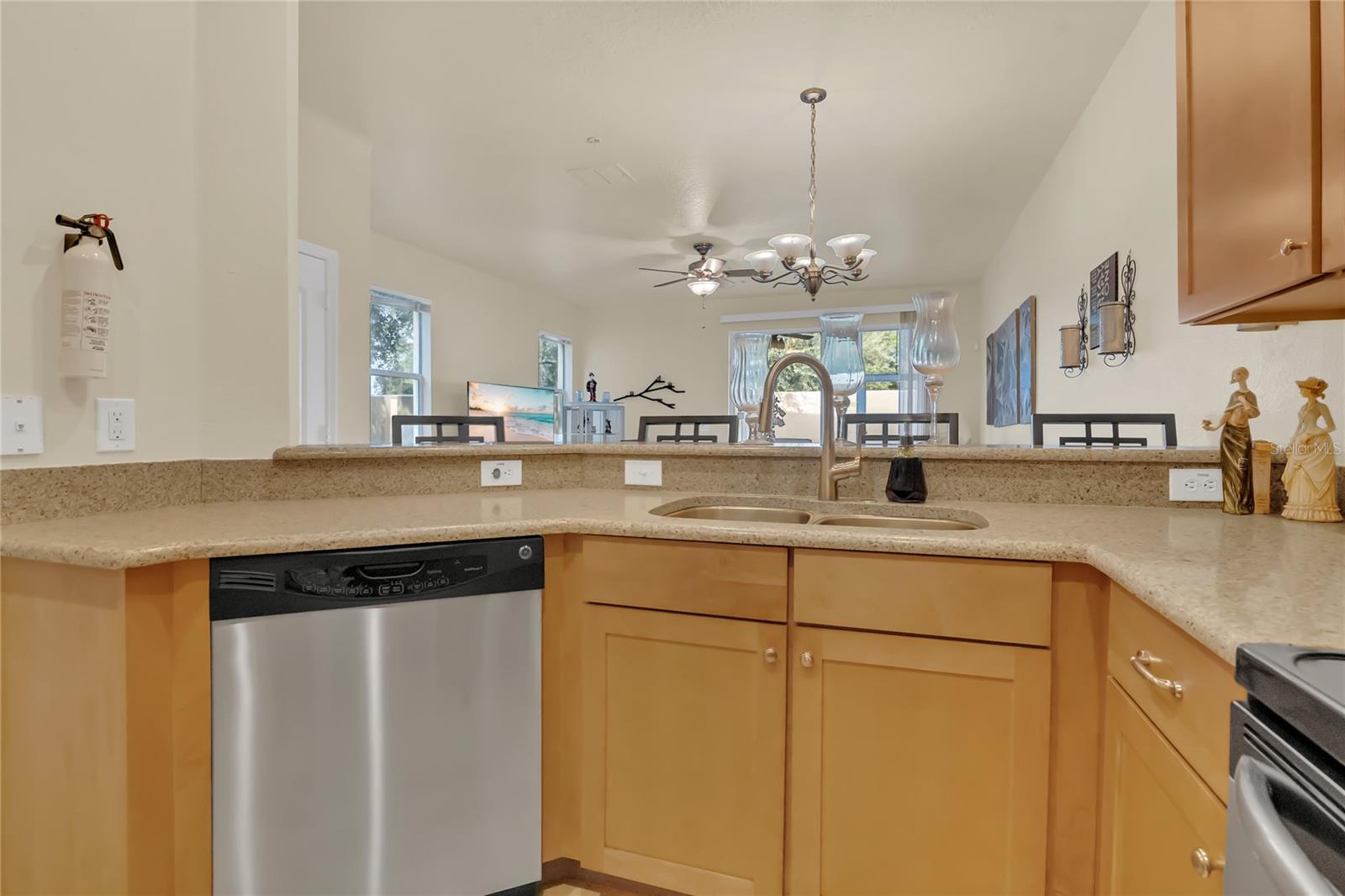 Image 7 of 46 For 5859 Strada Capri Way