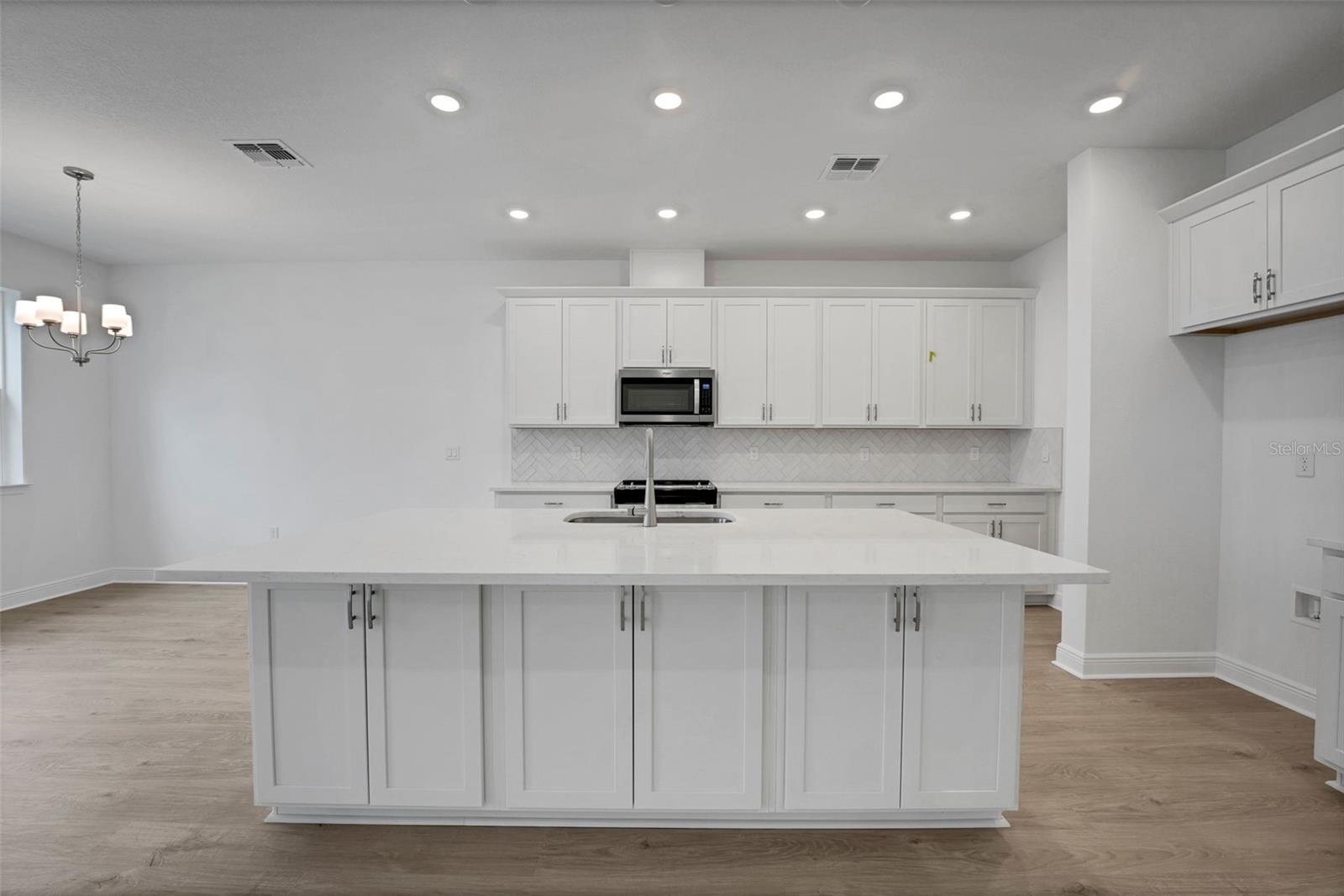 Image 11 of 22 For 983 Fiesta Key Circle