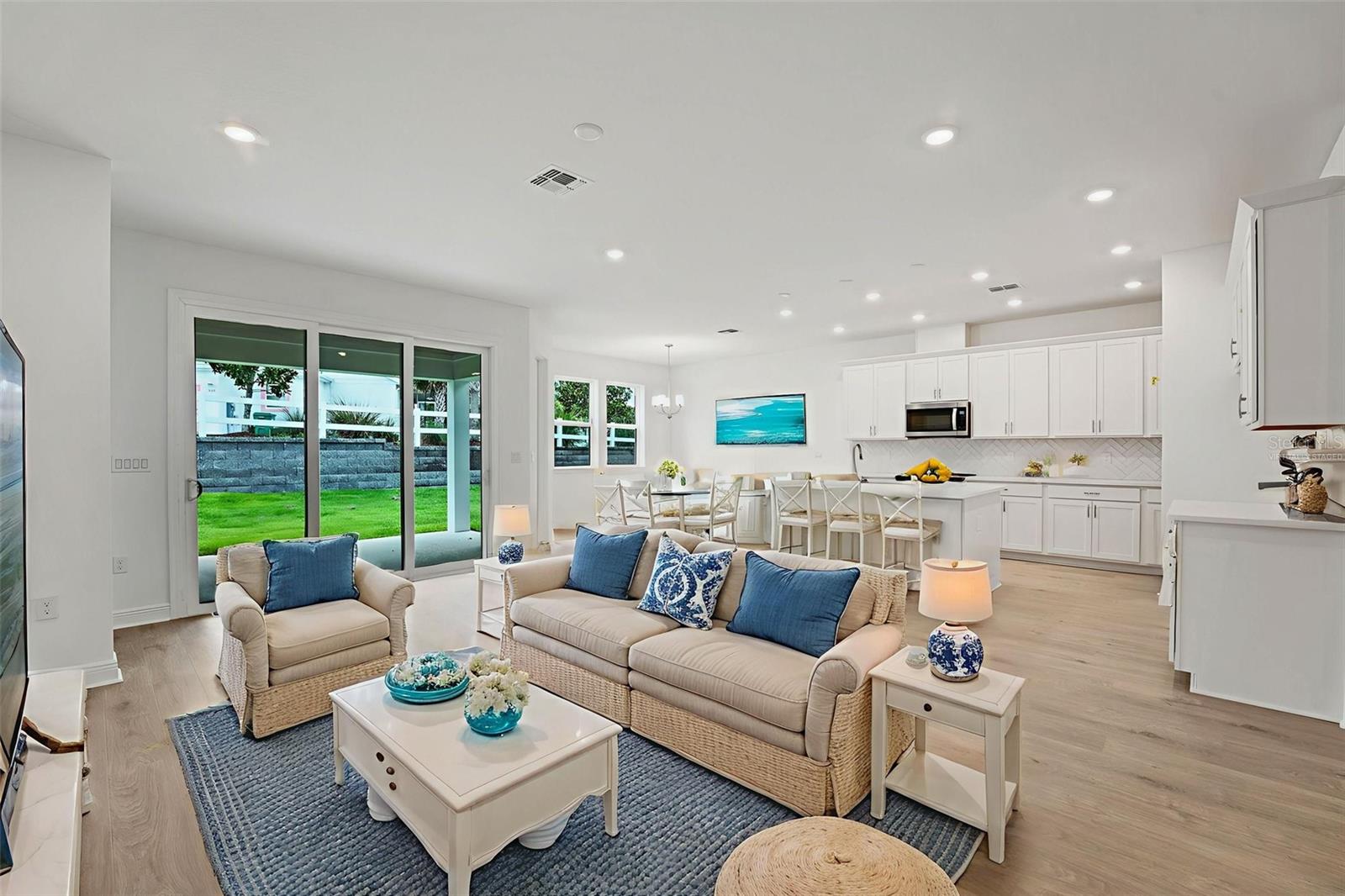 Image 8 of 22 For 983 Fiesta Key Circle