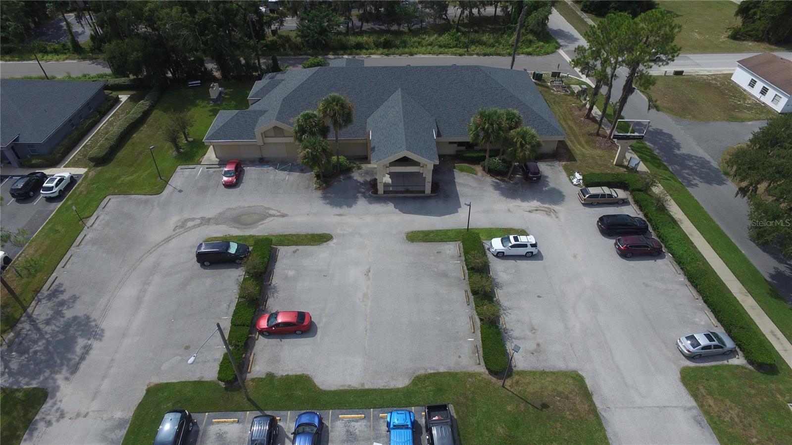 Image 10 of 19 For 640 Lake Street