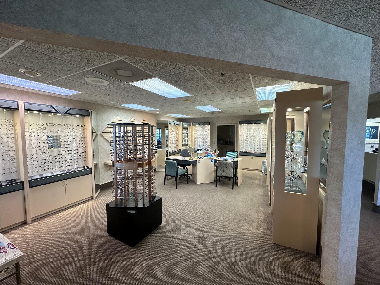 Image 5 of 19 For 640 Lake Street