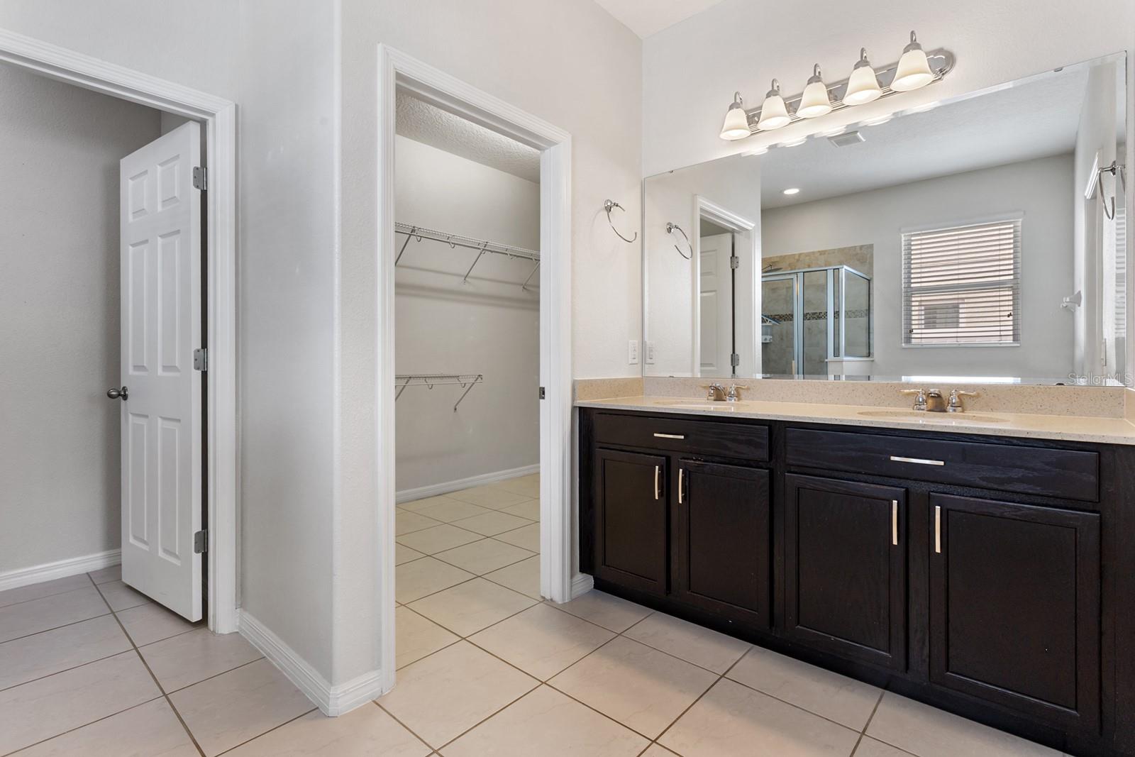Image 30 of 54 For 485 Kestrel Dr