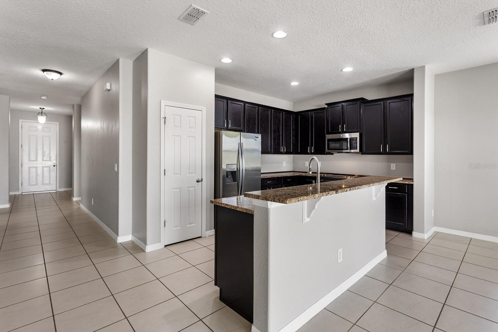 Image 33 of 54 For 485 Kestrel Dr