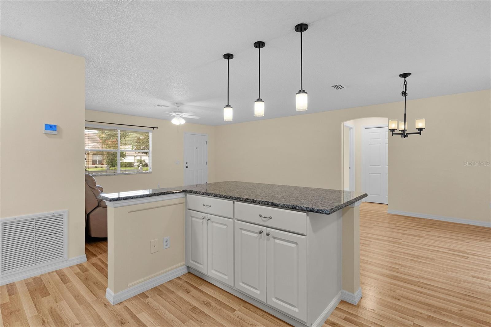 Image 12 of 55 For 1003 Del Mar Drive