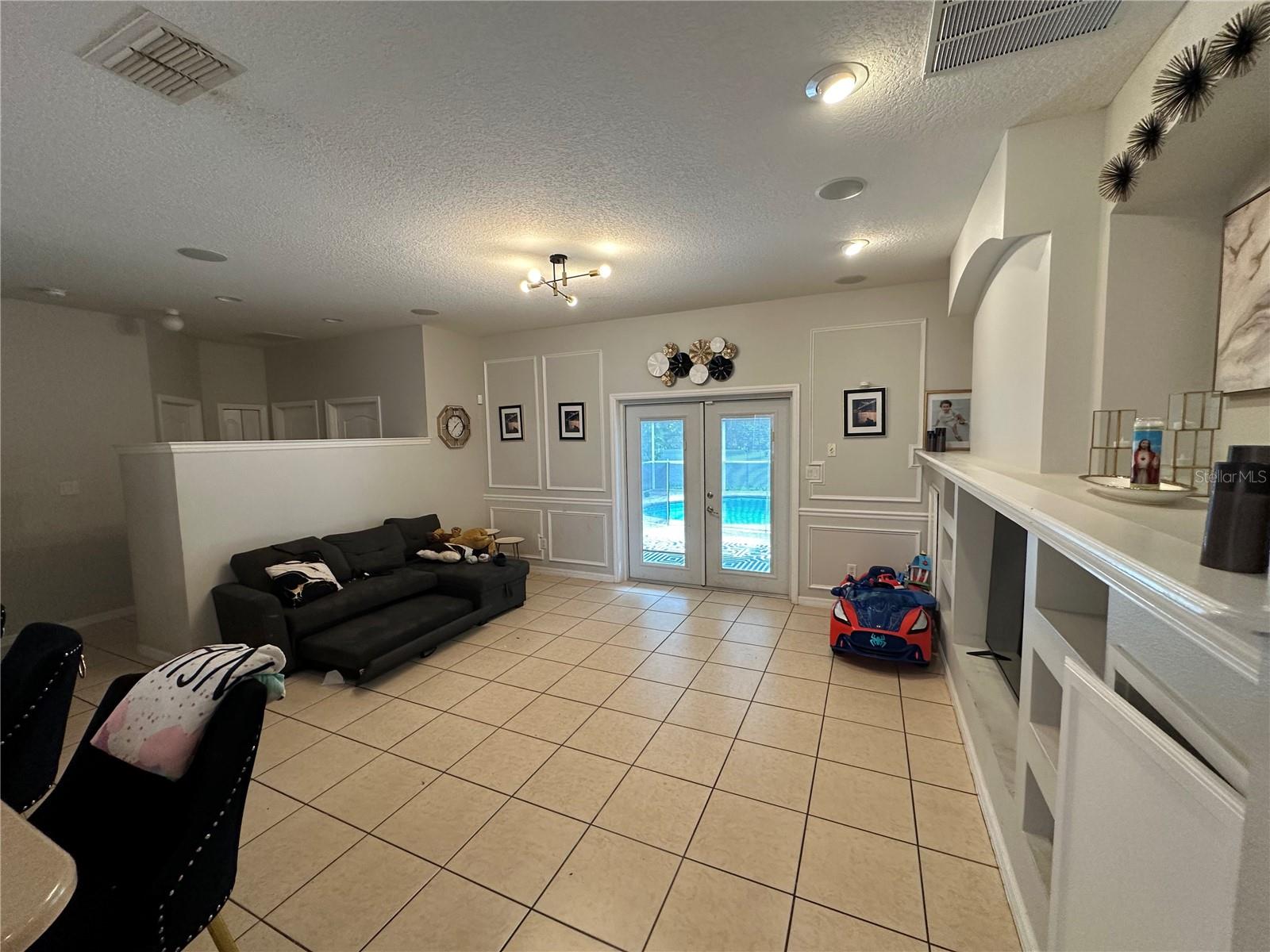 Image 6 of 12 For 2721 Athens Drive