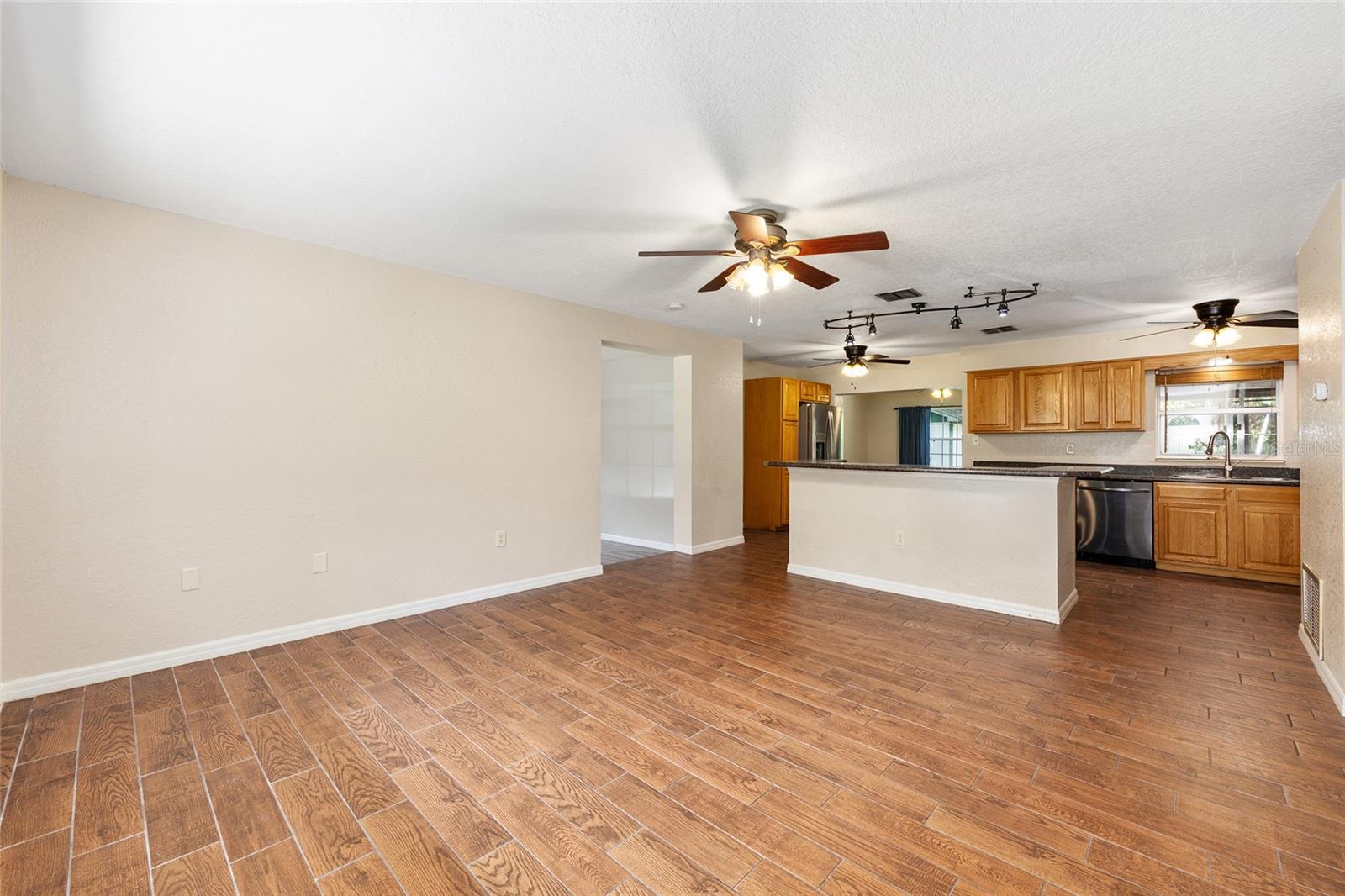 Image 13 of 45 For 3909 Palm Drive