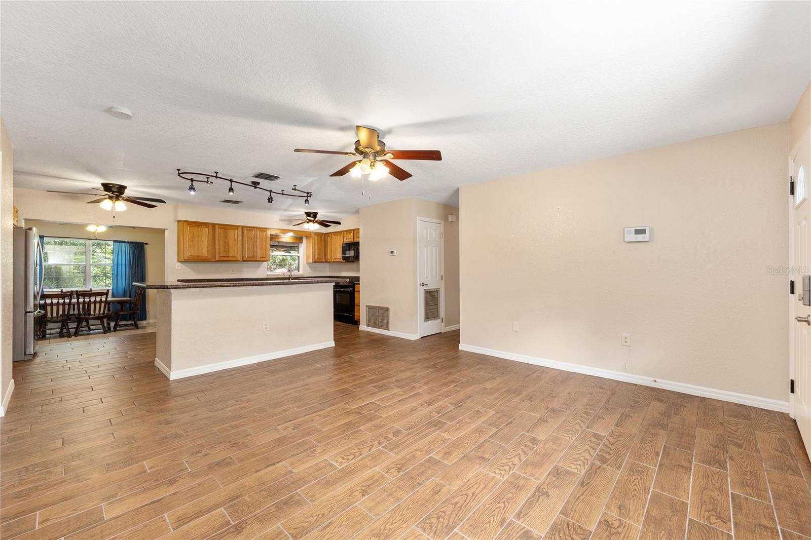 Image 14 of 45 For 3909 Palm Drive