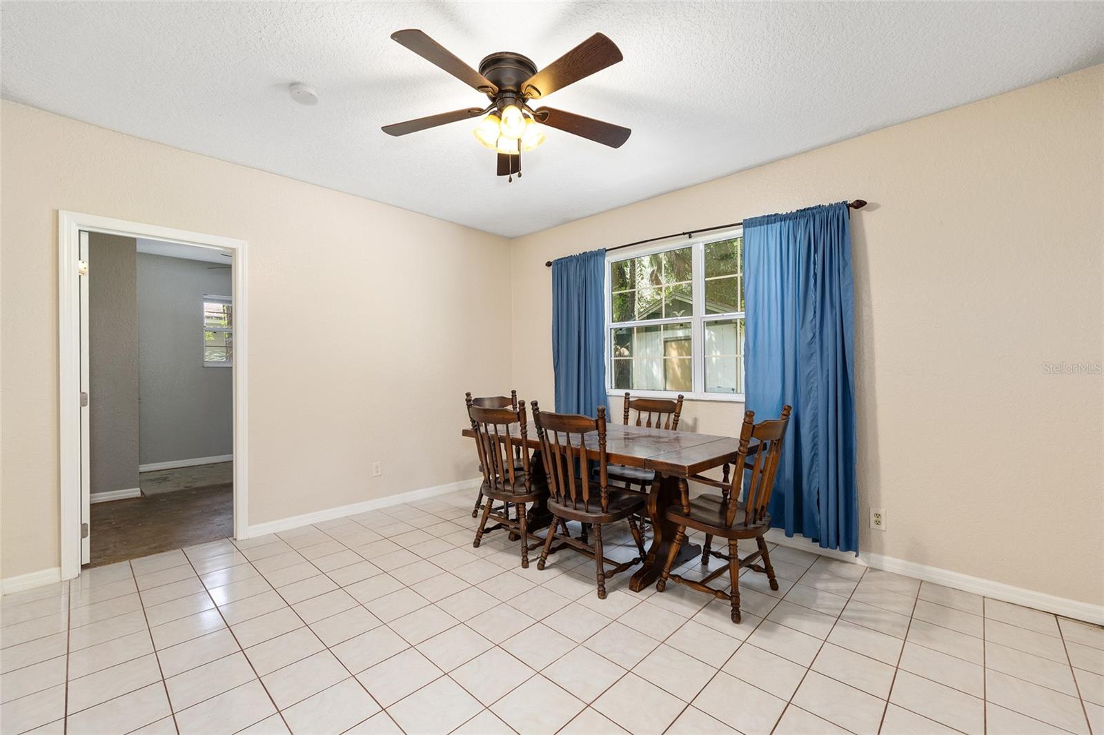 Image 20 of 45 For 3909 Palm Drive