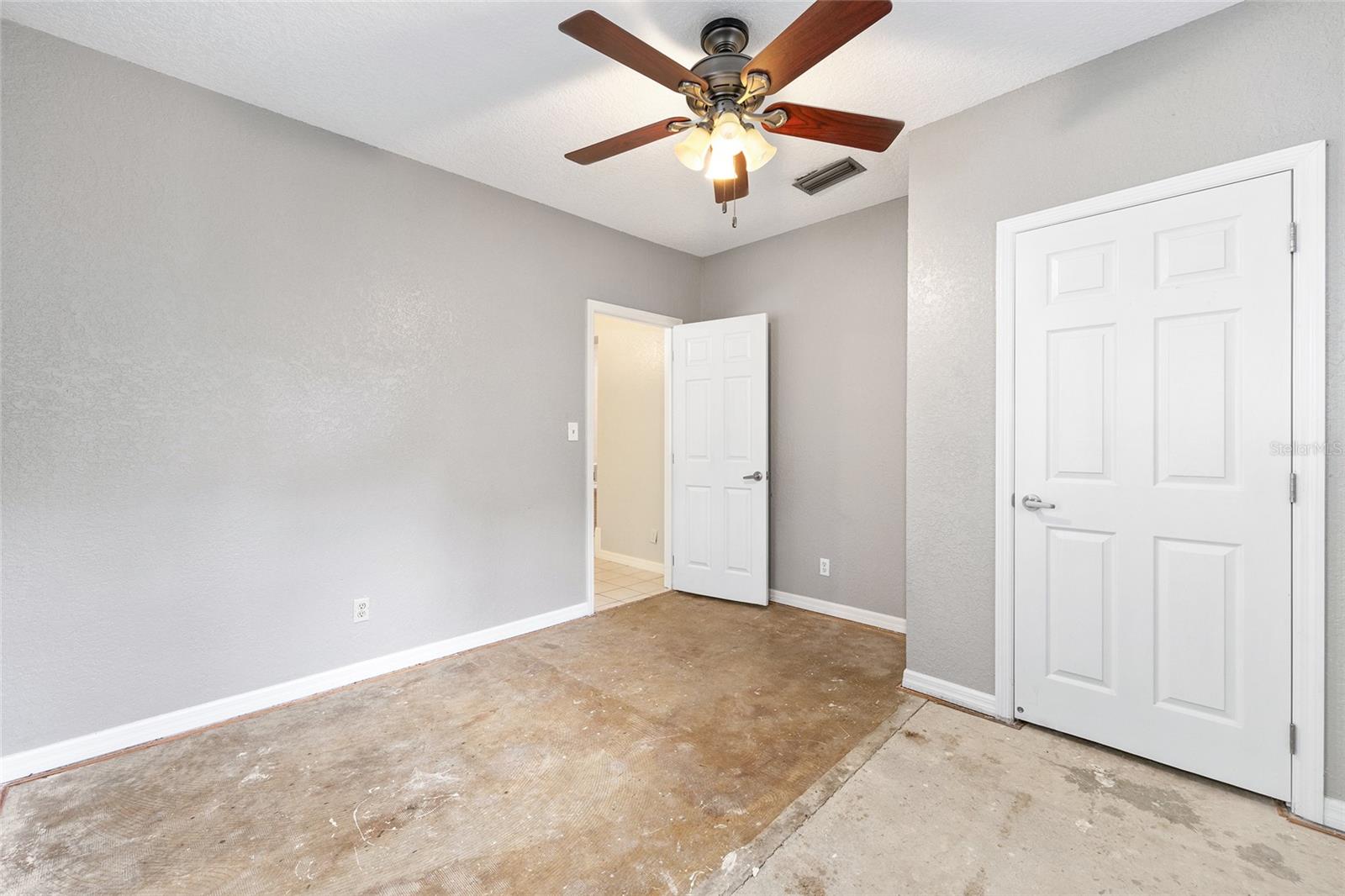 Image 29 of 45 For 3909 Palm Drive