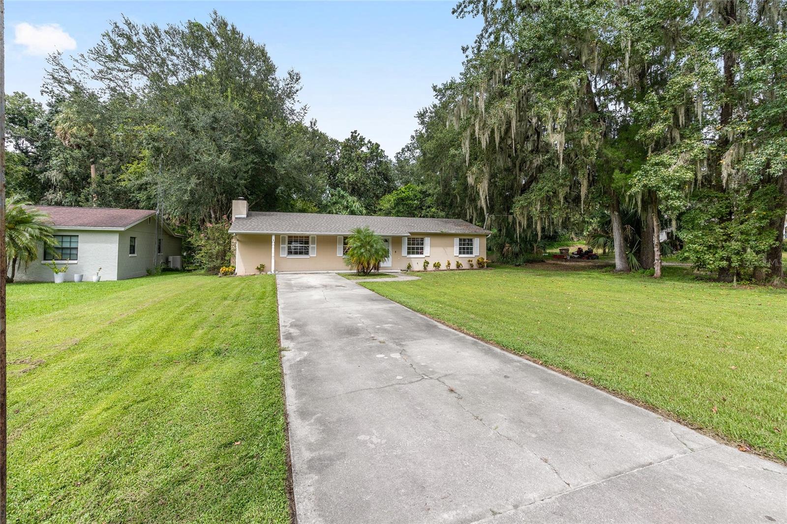 Image 3 of 45 For 3909 Palm Drive