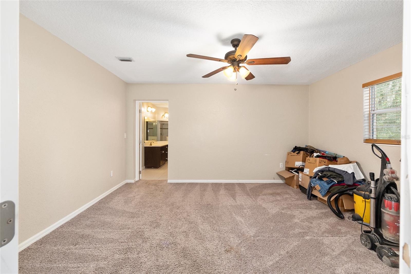 Image 32 of 45 For 3909 Palm Drive