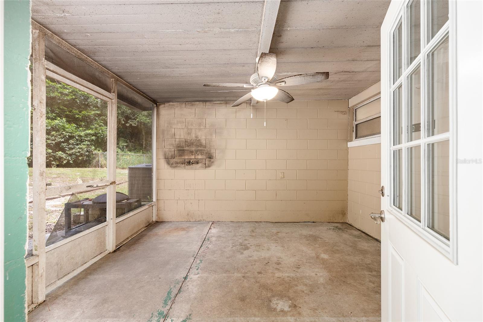 Image 39 of 45 For 3909 Palm Drive