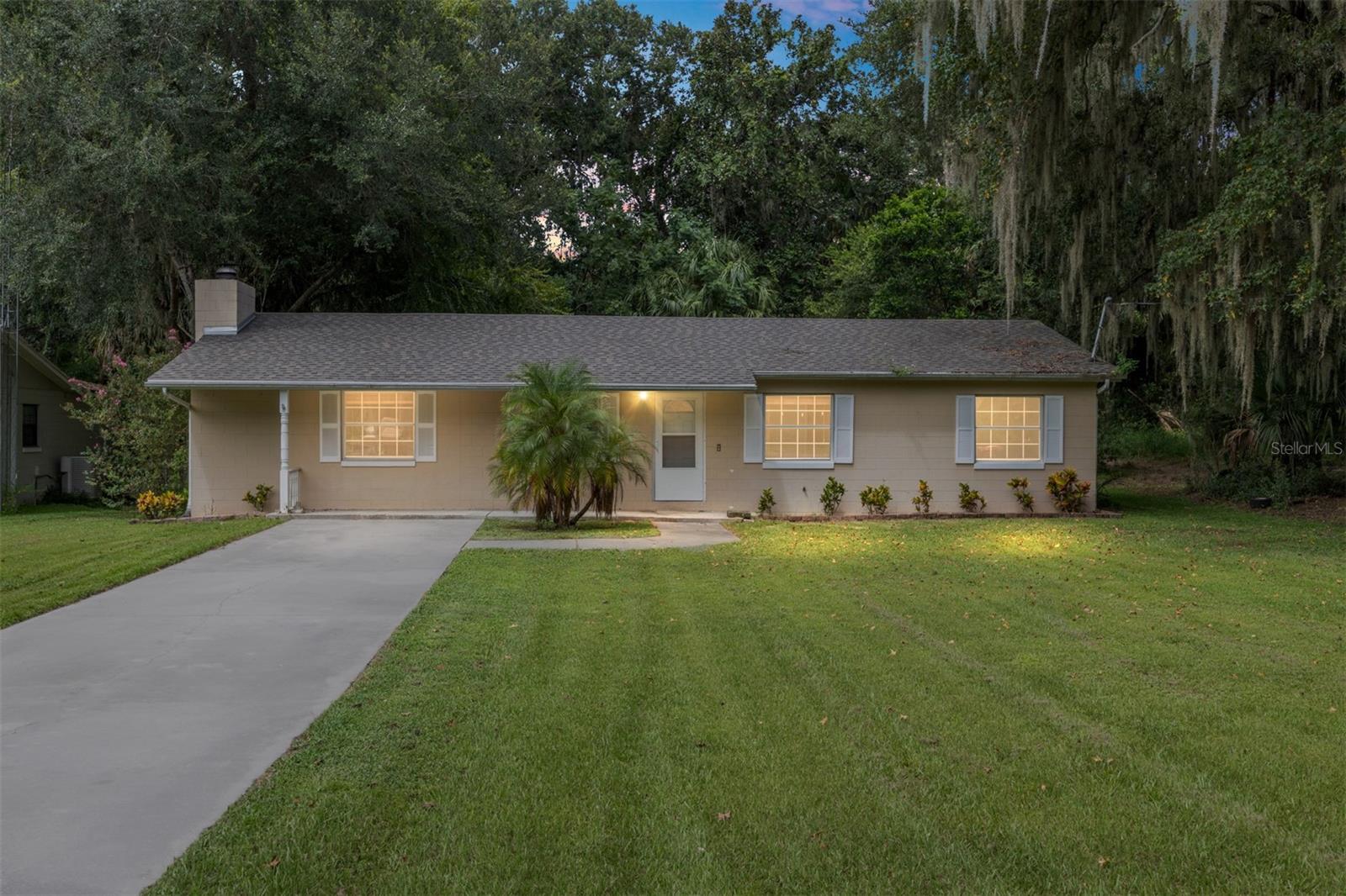 Image 5 of 45 For 3909 Palm Drive