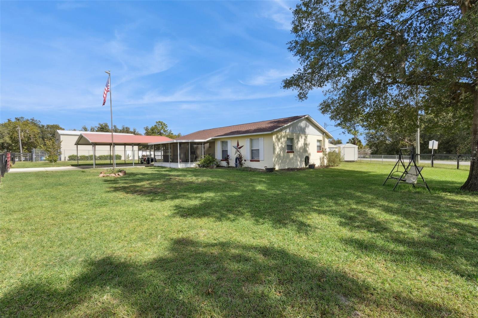 Image 25 of 40 For 40522 5th Avenue