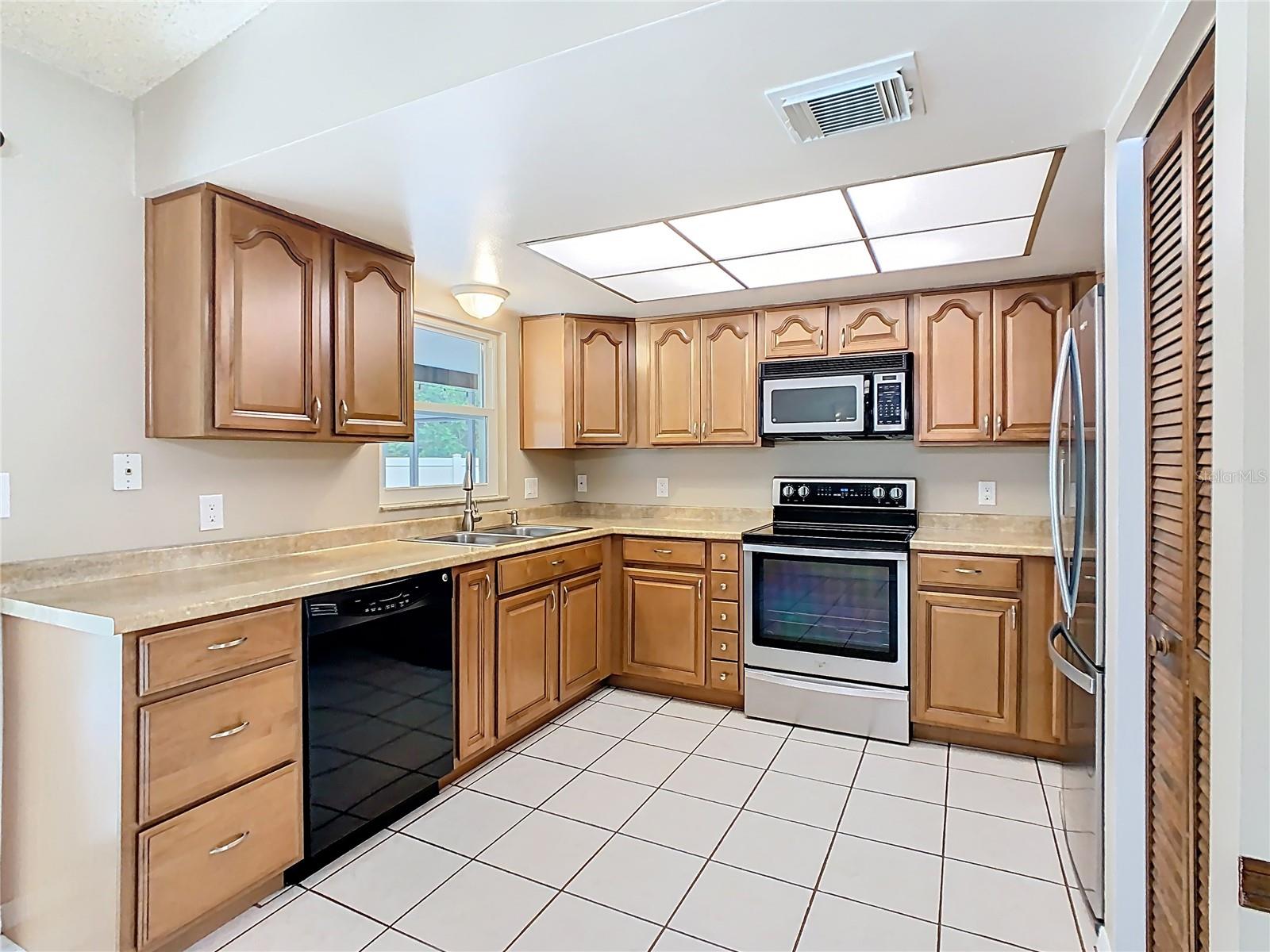 Image 10 of 60 For 669 Milan Drive