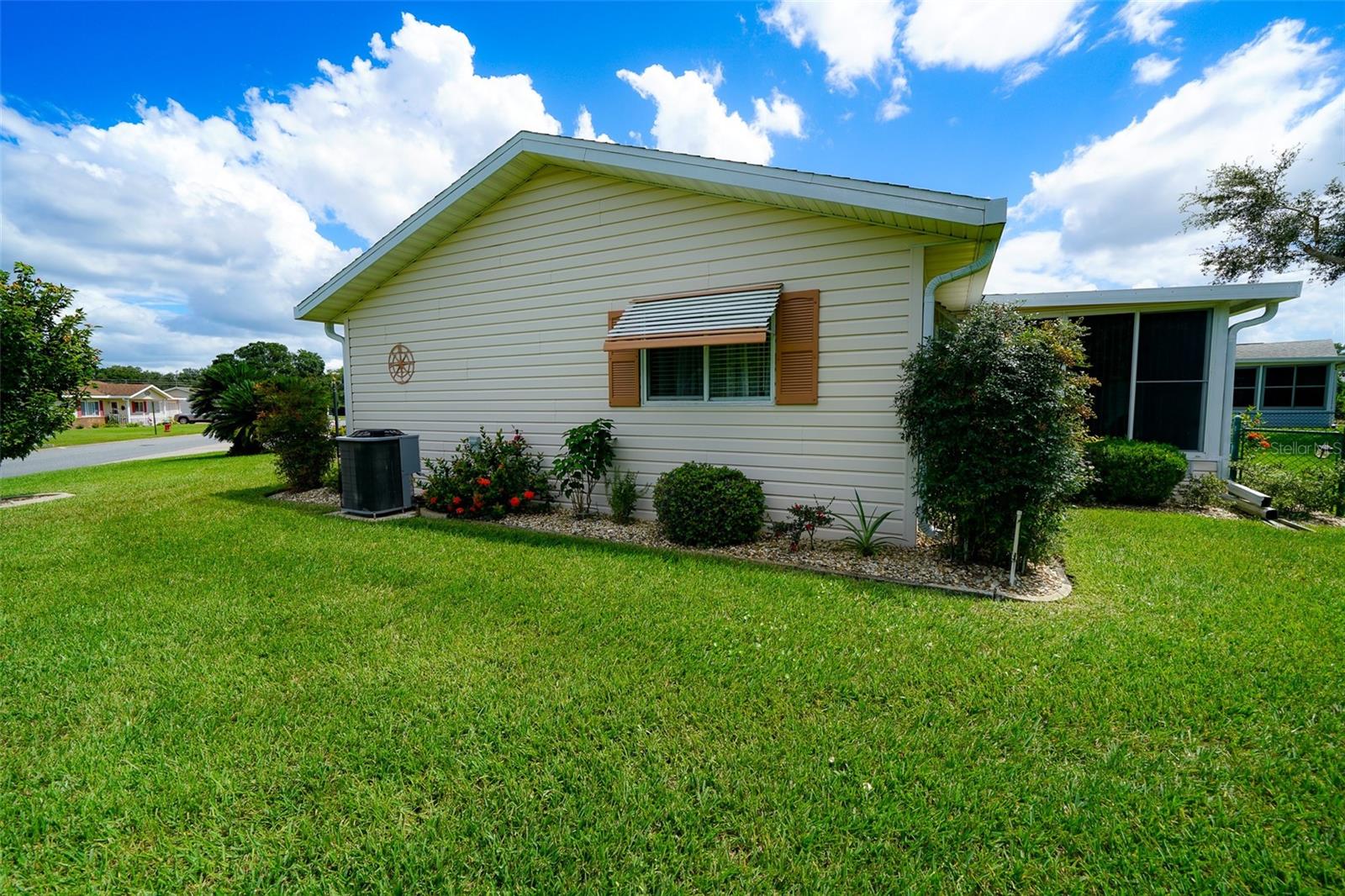 Image 33 of 40 For 17810 Se 108th Ct