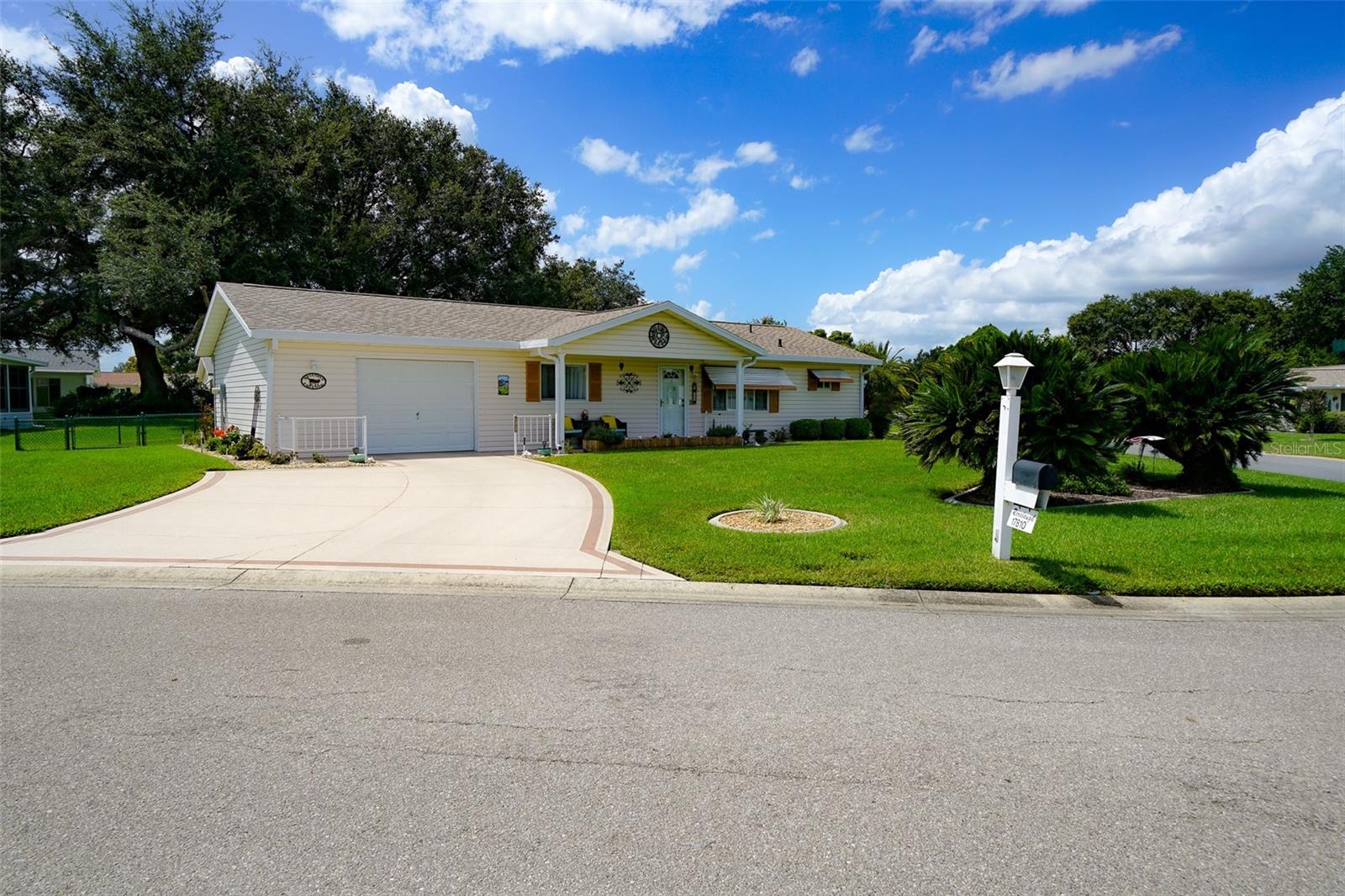 Image 39 of 40 For 17810 Se 108th Ct