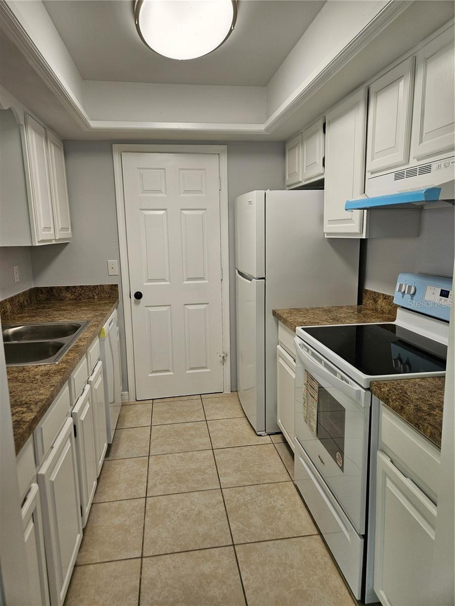 Image 6 of 15 For 731 Alfred Street
