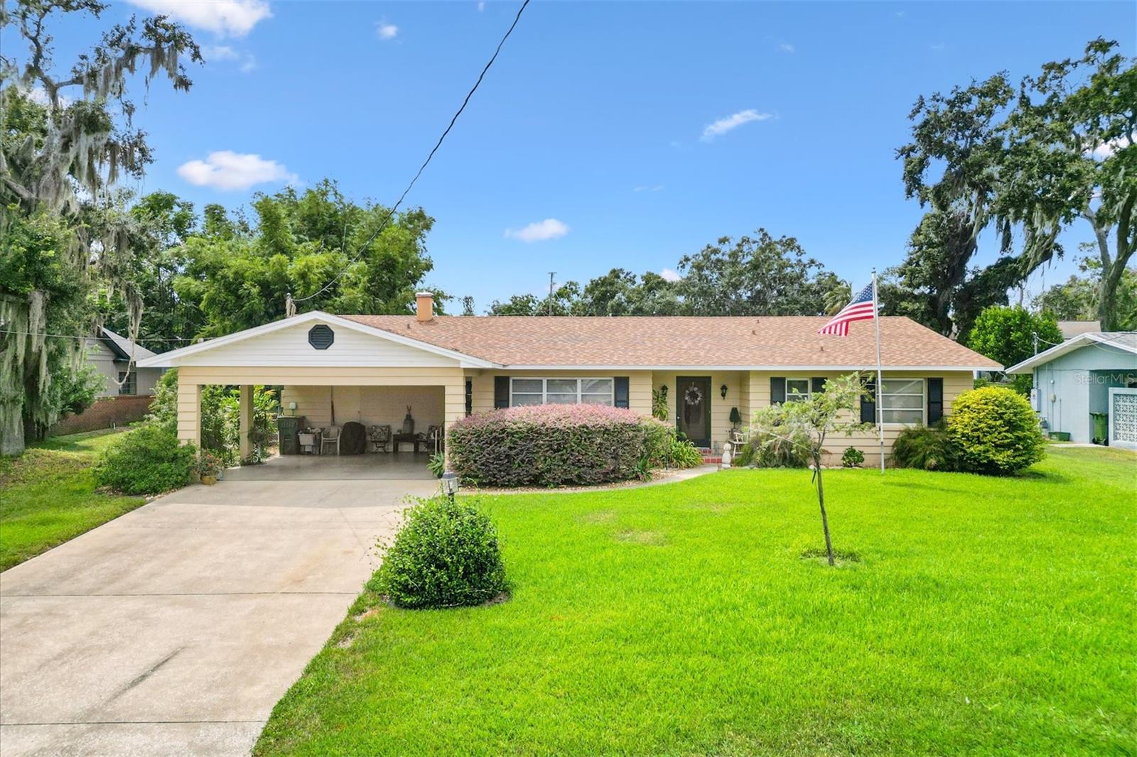 Details for 907 Shore Drive, LEESBURG, FL 34748