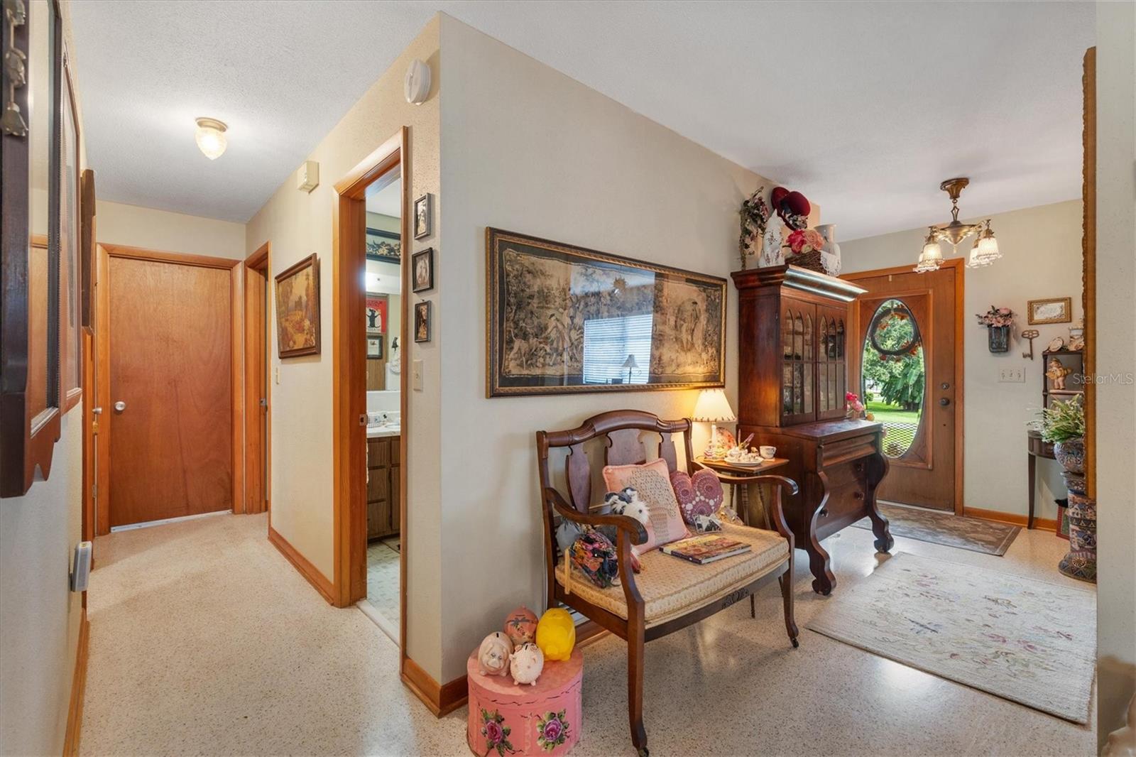 Image 15 of 43 For 907 Shore Drive