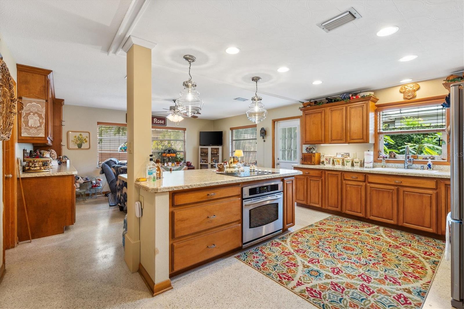 Image 18 of 43 For 907 Shore Drive