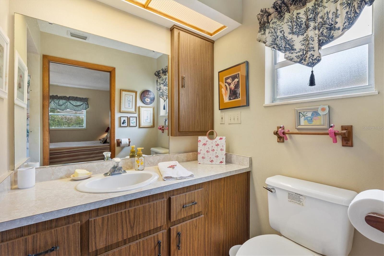 Image 33 of 43 For 907 Shore Drive