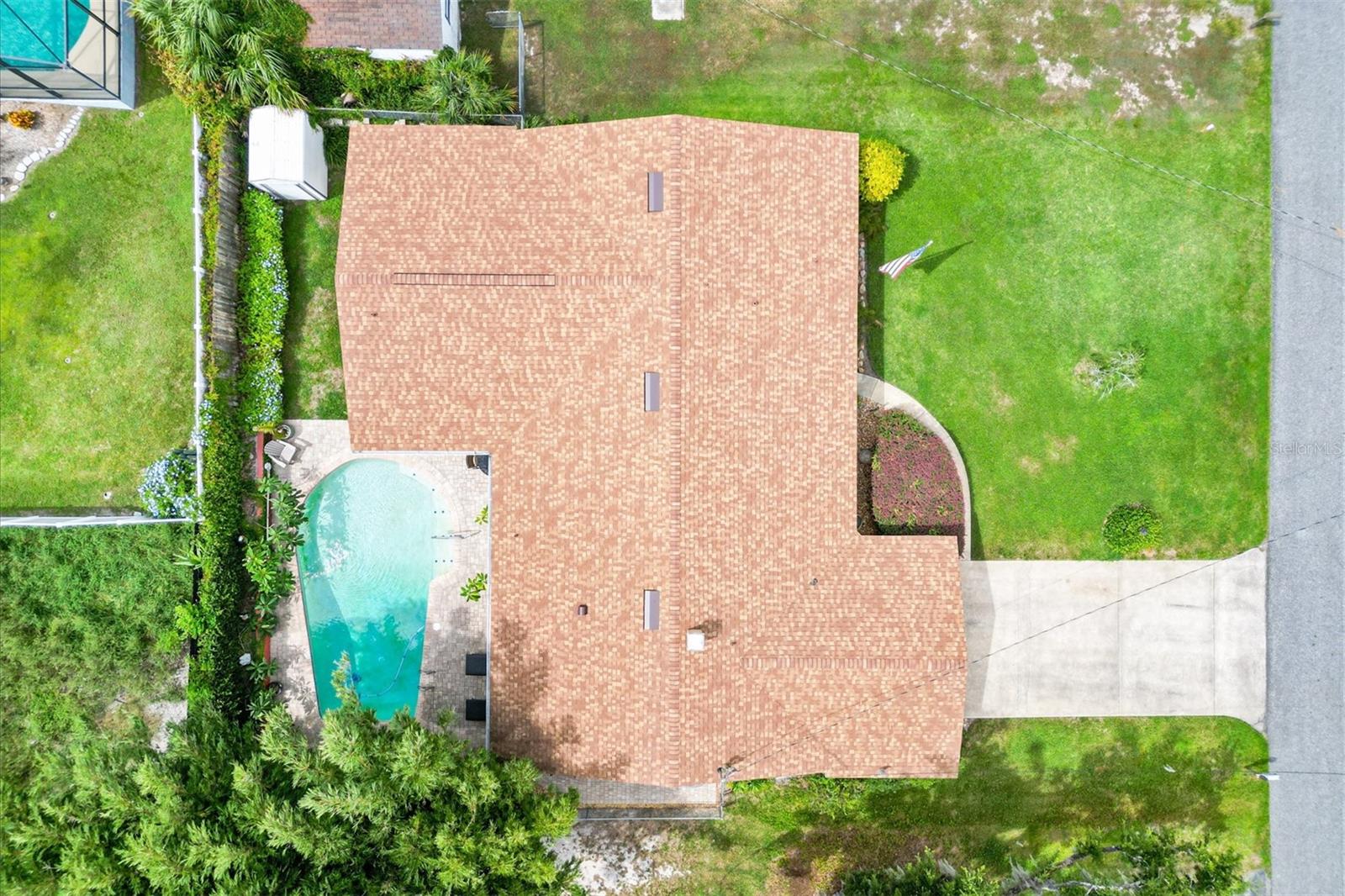 Image 6 of 43 For 907 Shore Drive